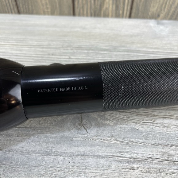 Vtg 10" Mag Lite Instrument 3D Cell Flashlight Ontario CA With Extra Light Bulb - Picture 10 of 16